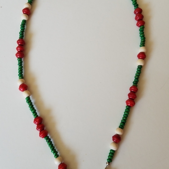 Hand Crafted Beaded Face Mask Chain Holder/Lanyard Red, White Green Wood Beads - Picture 5 of 5